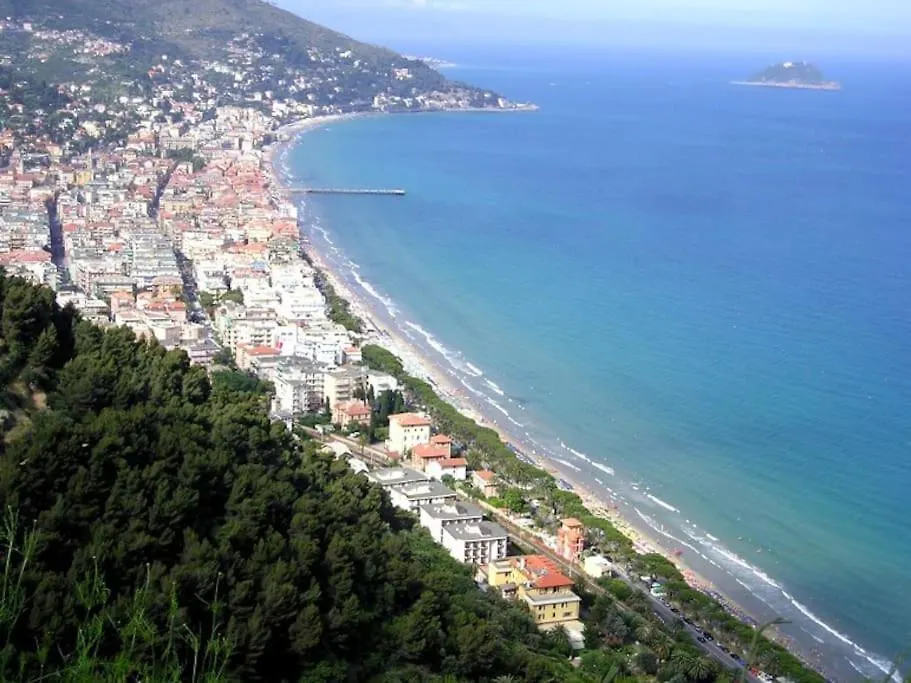 Exclusive Apartment Alassio With Sea View